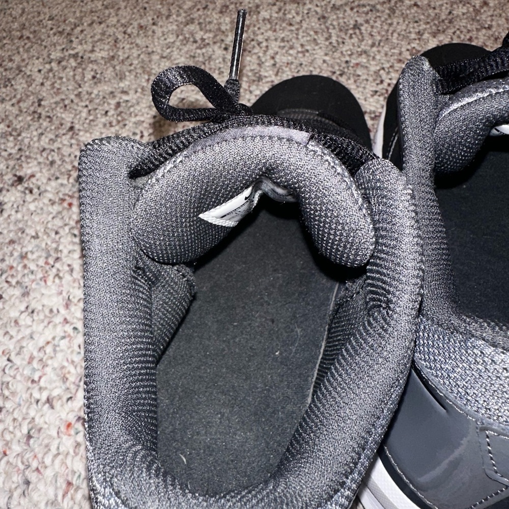 Nike Air Visi Pro 5 Sneakers - Picture 8 of 10